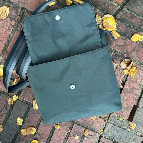 BAGGALLINI Gray Crossbody - Picture 10 of 11